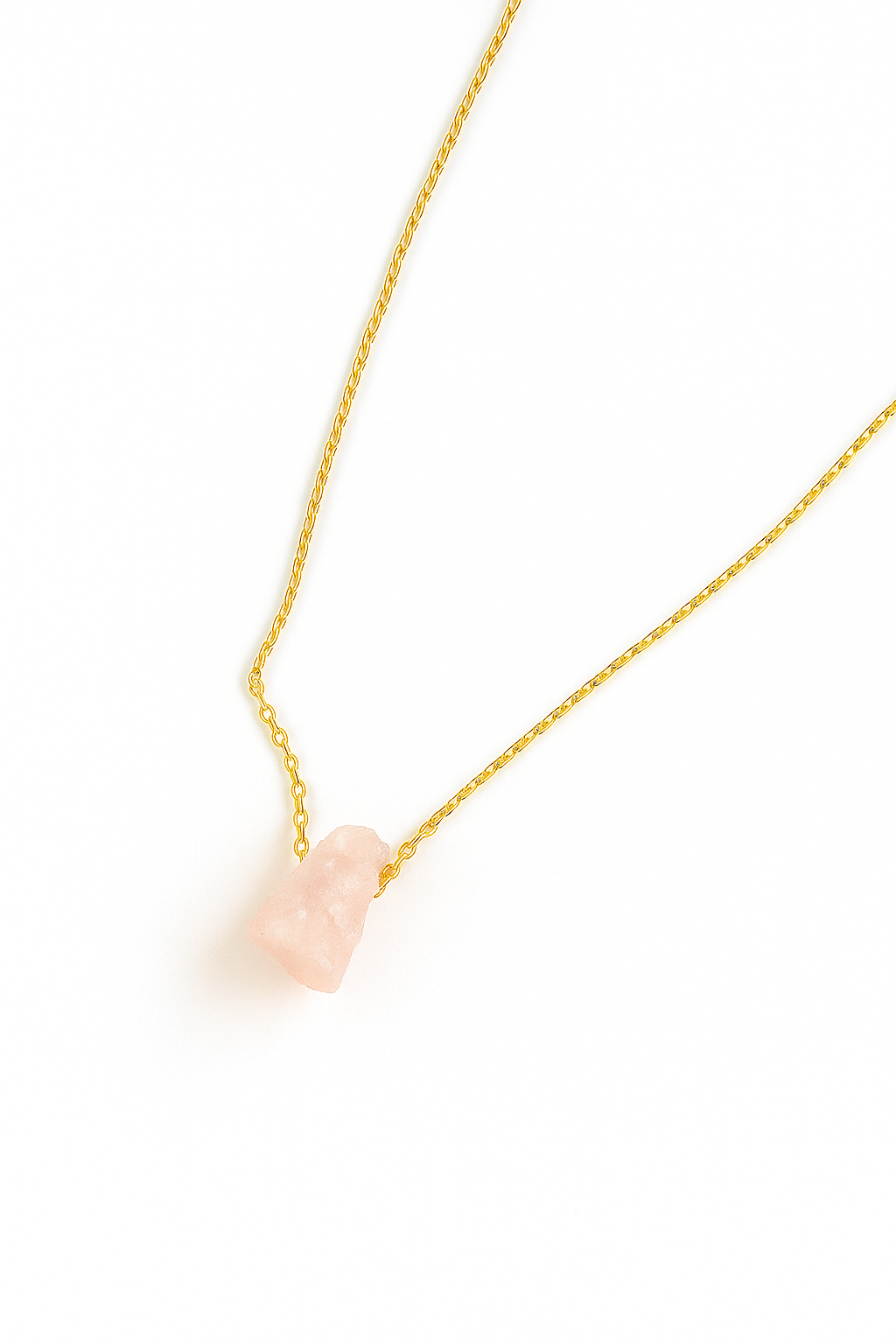 NÁHRDELNÍK SE SUROVÝM RŮŽENÍNEM